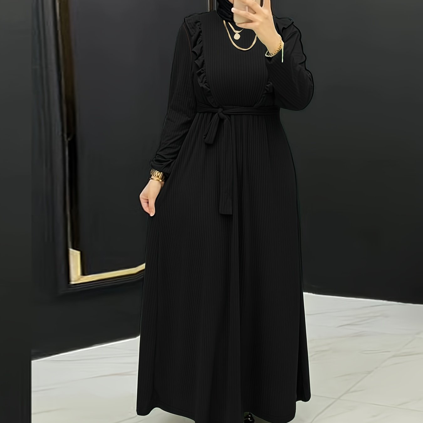 Elegant Solid Color Maxi Dress for Women - Polyester & Spandex Blend, Machine Washable, Belt Detail, Perfect for All Seasons