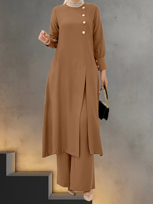 An Elegant Two-Piece Outfit of Traditional Arab Women'S Wear from The Muslim Hui Ethnic Group, Featuring a Long Button-Up Shirt And Wide-Leg Pants, Suitable for Daily Home Wear, Casual Outings, And Commuting.