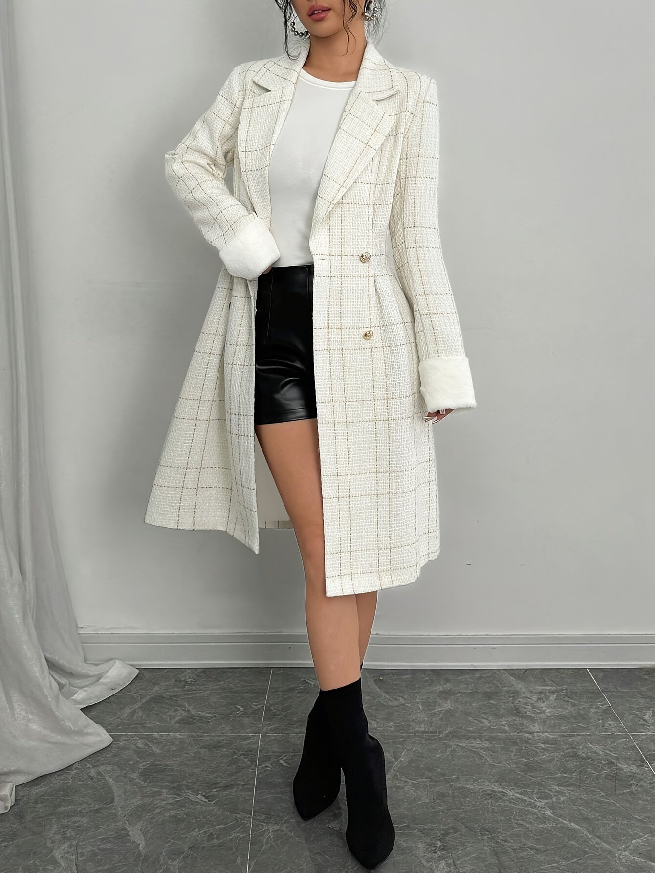 Chic Comfort, Elegant Double-Breasted Plaid Coat